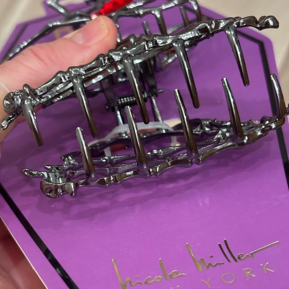 NWT Nicole Miller NY Black Widow & Skeleton hand hair claw clips